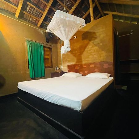 Sandalwood Cottage Udawalawe Buitenkant foto